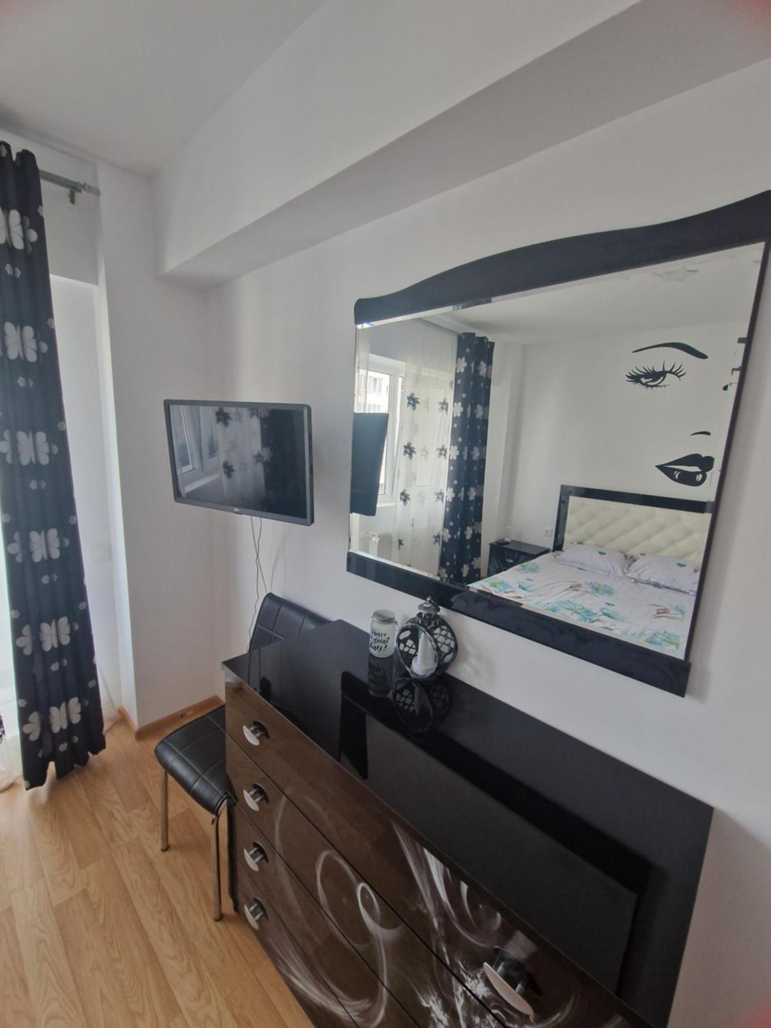 Best Apart Garii- Check In Independent Brasov Luaran gambar
